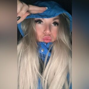 Meet your Posher, Amelia